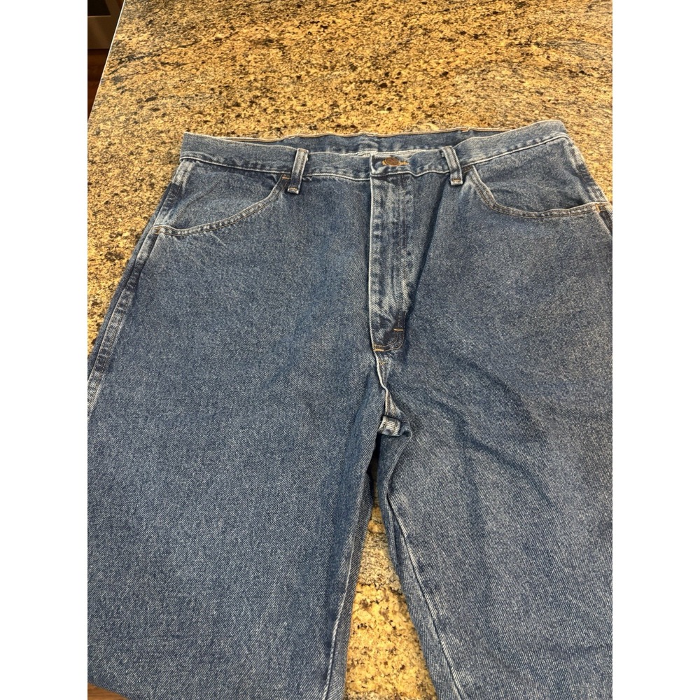 NWT Men's 38X34 Rustler by Wrangler Classic Regular Fit Straight‎ Leg Jeans